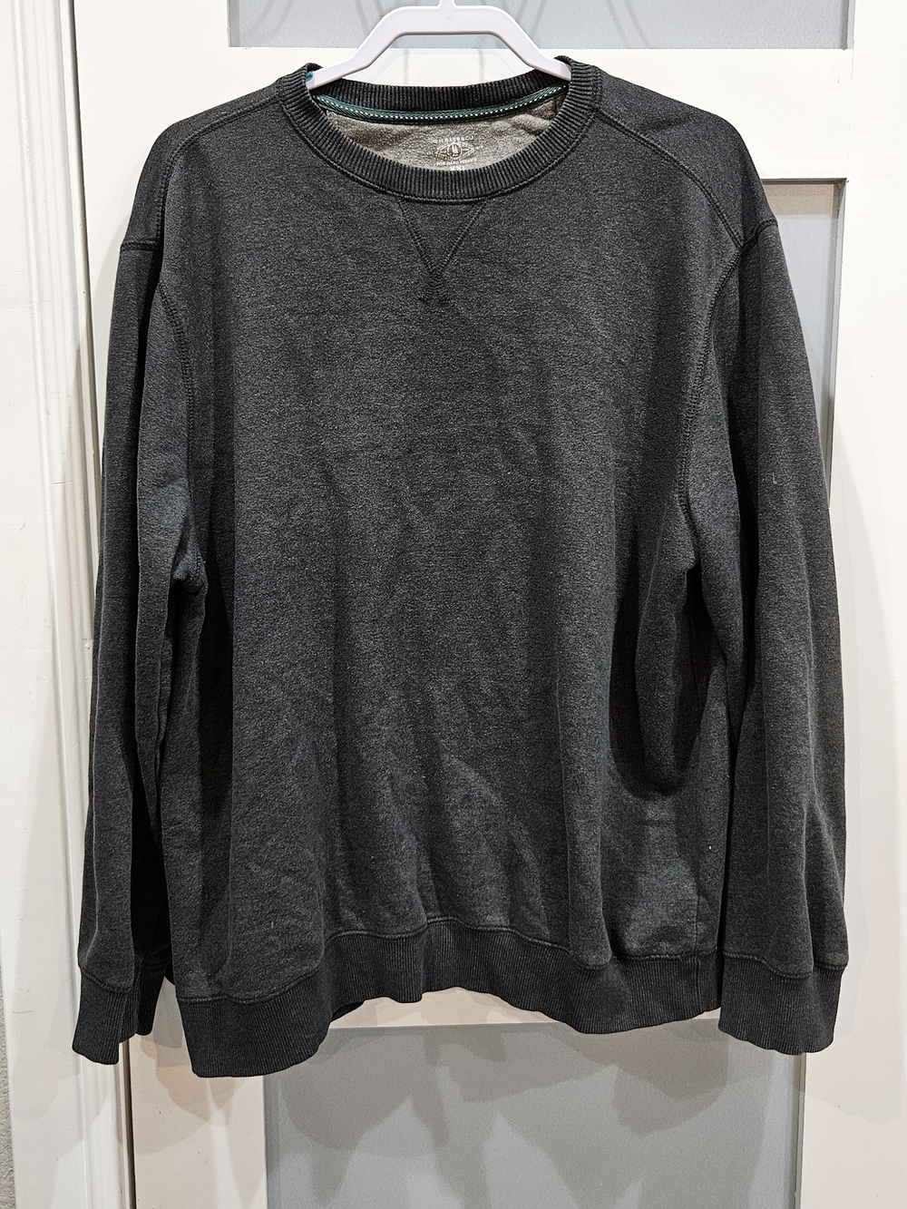 G.H. Bass & Co. Men's Charcoal Gray Crewneck Sweatshirt